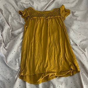 Mustard old navy cute tee